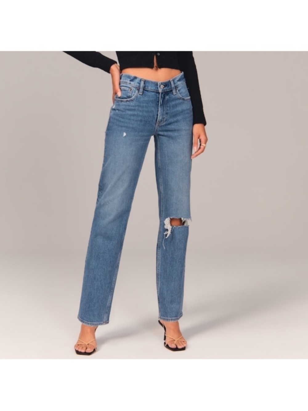 Abercrombie & Fitch 90s Straight Low Rise Distressed Medium Wash 27 | 4